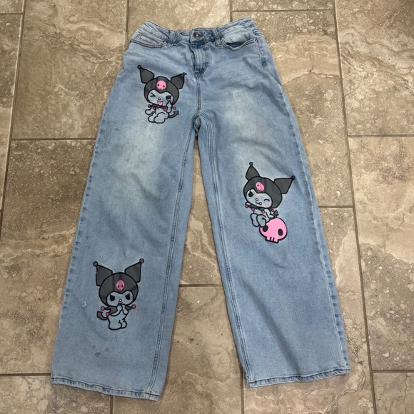 Sanrio Denim - Kuromi Sanrio Wide Leg Jeans Light Wash Graphic Denim Pants Size 3 Womens